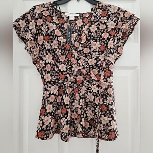 NWT Monteau Los Angeles v-neck blouse, black floral S/M